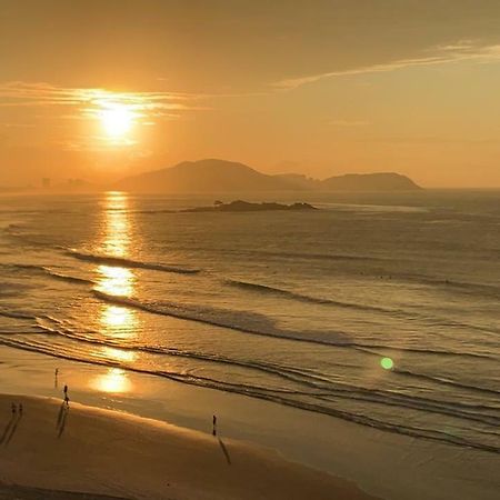 Apto Guarujá de frente para o mar - Praia Astúrias Esterno foto