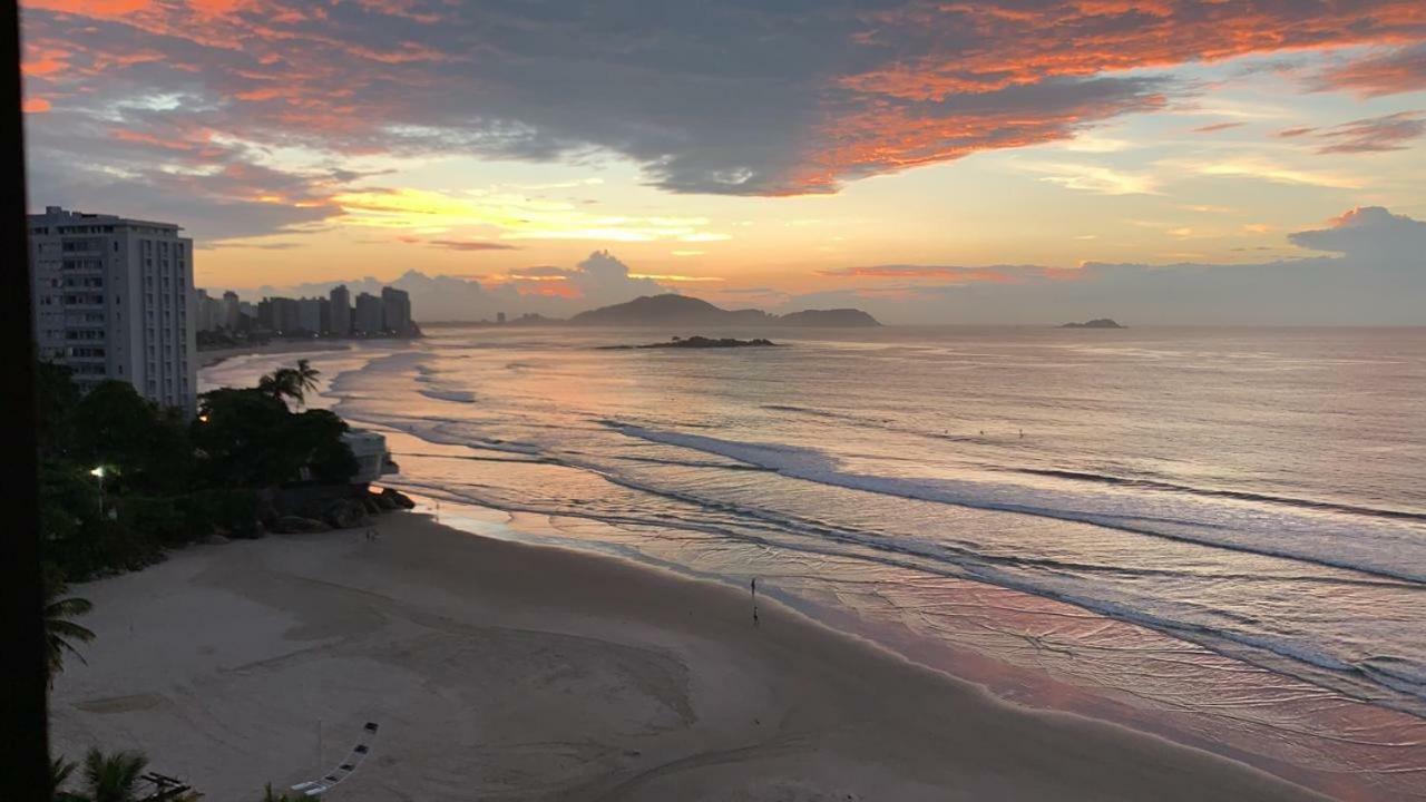 Apto Guarujá de frente para o mar - Praia Astúrias Esterno foto